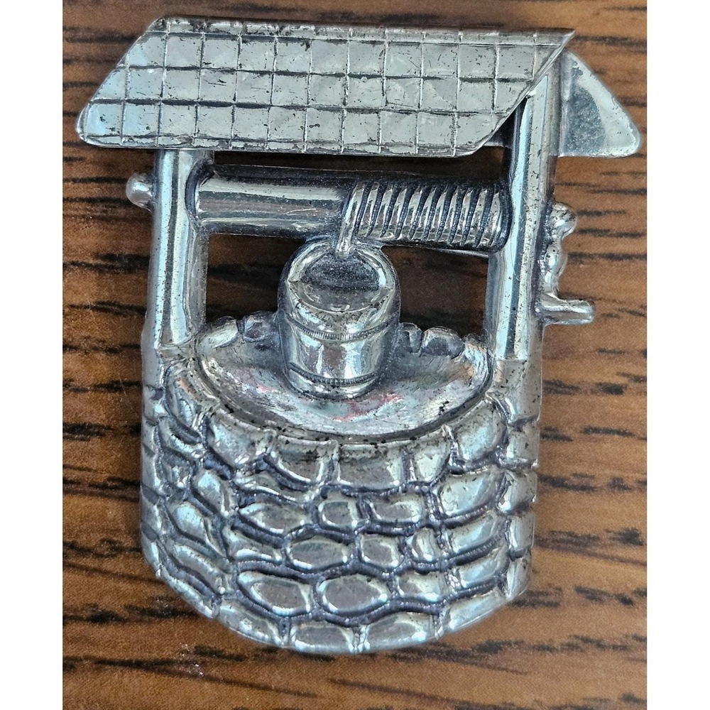Vintage Sterling Silver Signed Beau Wishing Well Brooch